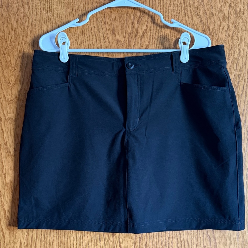 Eddie Bauer Women’s Black Golf Skort | Sporty Skirt